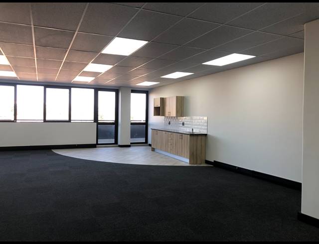 162M² OFFICE TO LET IN ROSEBANK
